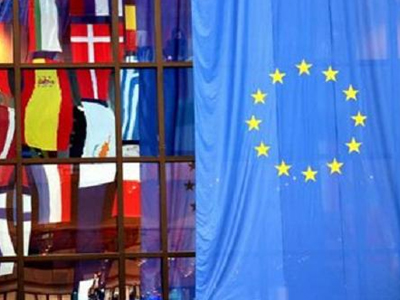 Η ηφαιστειακή τέφρα εμποδίζει και τις συνόδους της ΕΕ