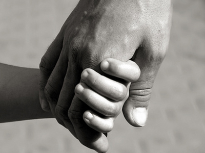 Τραβεστί κέρδισε την επιμέλεια των παιδιών του