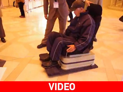 Πετάει-πετάει… ο παππούς