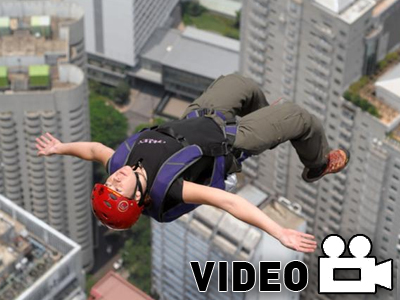 Πηδώντας στο κενό από… ουρανοξύστη