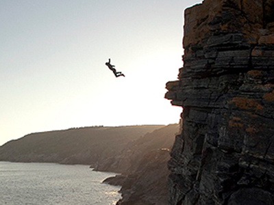 Βουτιά από τα 30 μέτρα!