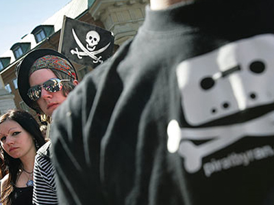 Νόμος για το “κατέβασμα” στο Ίντερνετ