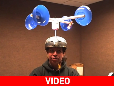 Το κράνος ντίσκο – ανεμοδείκτης Το κράνος ντίσκο – ανεμοδείκτης