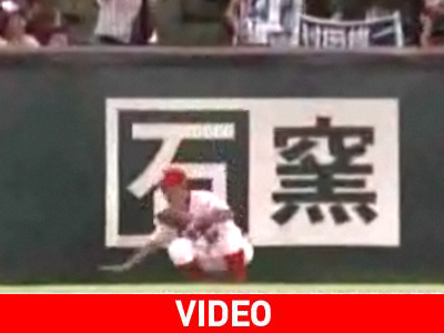 Ο Spiderman παίζει μπέιζμπολ