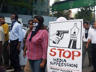 «ΣΟΣ» για τους Ρώσους δημοσιογράφους