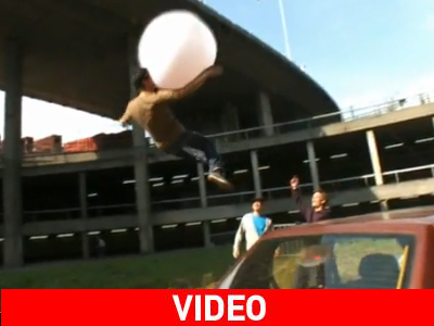 Το πείραμα της… τσιχλόφουσκας με ήλιο