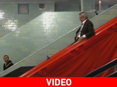 Τσουλήθρα στο μετρό του Βερολίνου