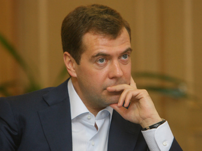 Medvedev: Η παγκόσμια ηγεμονία μίας μόνο χώρας, αιτία της οικονομική κρίσης