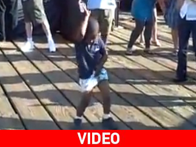 Ο «Michael Jackson» έκλεψε την παράσταση Ο «Michael Jackson» έκλεψε την παράσταση