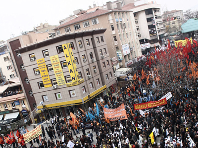 «Ντόμινο» οι διαδηλώσεις κατά της νέας λιτότητας