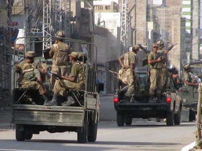 Συνεχίζονται οι στρατιωτικές επιχειρήσεις στο Πακιστάν