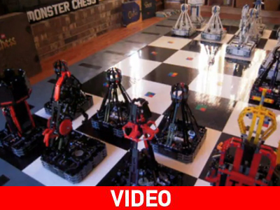 Σκακιέρα με πιόνια-ρομπότ