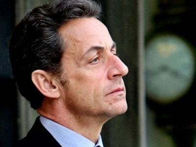 Άνοιγμα προς τα αριστερά για Σαρκοζί