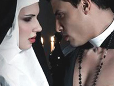 Καθαίρεσαν ιερέα που ξόδεψε 17.000 ευρώ σε «ροζ απολαύσεις»