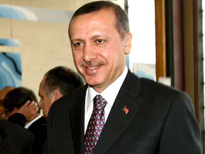 Erdoğan: Δημοψήφισμα μέχρι την άνοιξη του 2010