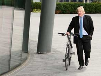 Ένας ιππότης για… το Δημαρχείο