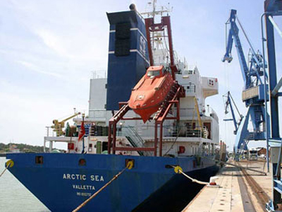 «Ομίχλη» σκεπάζει ακόμα το Arctic Sea