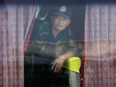 «Πέφτουν κεφάλια» μετά το μακελειό