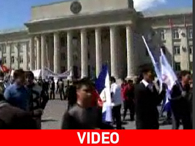 Ανέκτησε τον έλεγχο στο Κιργιστάν η προσωρινή κυβέρνηση