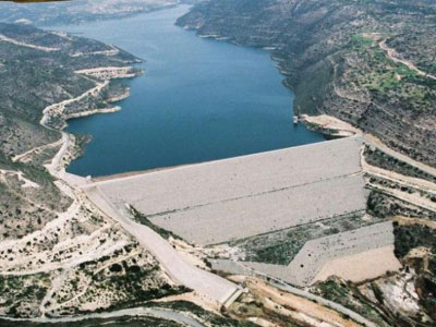 Γεμίζουν σιγά σιγά τα φράγματα