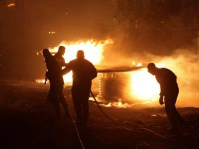 Φωτιά σε αποθήκη στο Βοτανικό