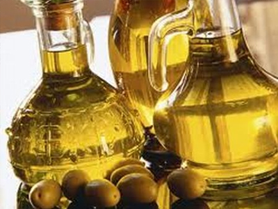 Λάδι και μέλι μοιράζει ο Δήμος Καλαμπάκας