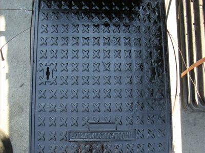 Ρήμαξαν φρεάτια ηλεκτροφωτισμού στο Βόλο