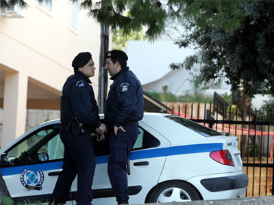 Εντοπισμός και σύλληψη παράνομων μεταναστών και διακινητή τους  στην Κέρκυρα