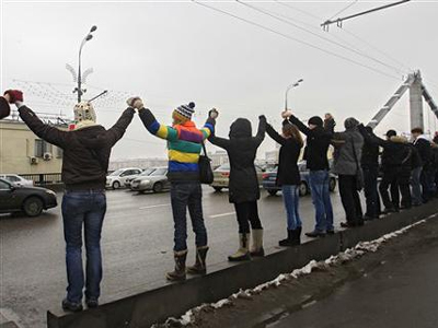 Ανθρώπινη αλυσίδα κατά του Πούτιν