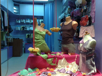 «Χτύπησαν» κατάστημα εσωρούχων