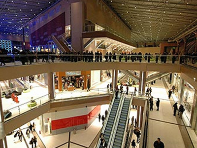 Κλειστά ή ανοιχτά τα καταστήματα την Κ. Δευτέρα;