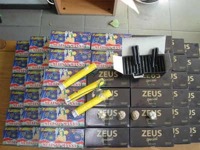 Σύλληψη καταστηματάρχη για παράνομες κροτίδες