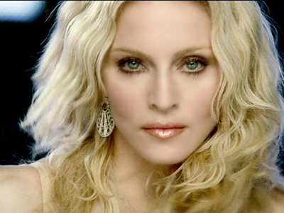 Ναι μεν μάνα, αλλά και επαγγελματίας