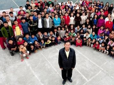 Ενενήντα τέσσερα παιδιά ποτέ δεν είναι αρκετά!