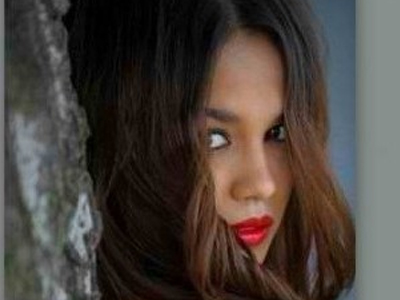 Η πρώτη της αντίδραση