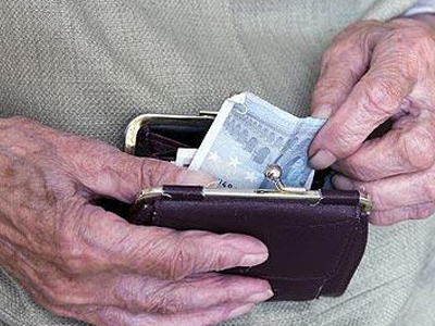 Έπαιρνε την σύνταξη του νεκρού πεθερού του