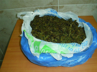 Η αυλή έκρυβε ναρκωτικά