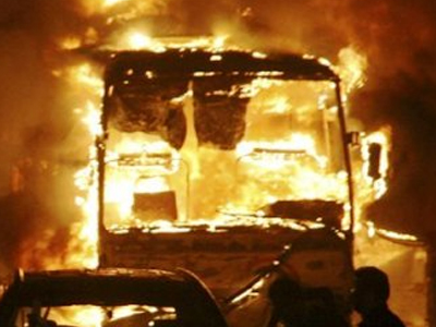 Παραδόθηκαν στις φλόγες