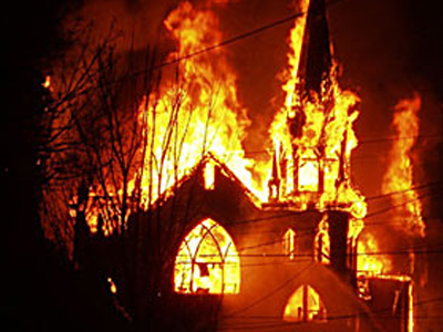 Πυρκαγιά σε εκκλησία στα Τρίκαλα