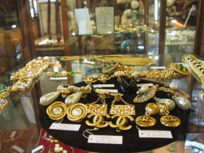 Διάρρηξη σε κοσμηματοπωλείο στη Ν. Ιωνία