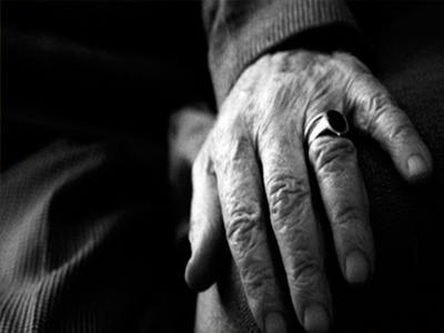 Άρπαξαν 400 ευρώ από ηλικιωμένο