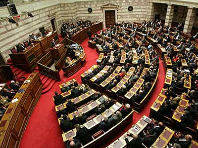 Διασταύρωσαν τα ξίφη τους για το δημοσιονομικό εκτροχιασμό