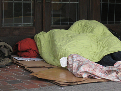 Τα ΚΑΠΗ Βόλου περιθάλπτουν τους άστεγους