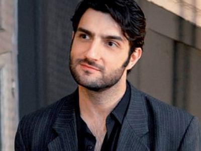 Ελαστικός με τον εαυτό του