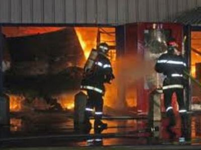 Πυρκαγιά σε εργοστάσιο στην Κομοτηνή