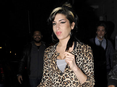 Τι ήθελε η Amy Winehouse σε ιδιωτικό ιατρείο;