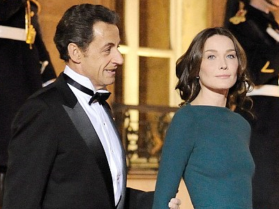 Τι ξέχασε να φορέσει η Carla;