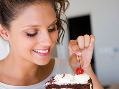 Οι γυναίκες σε σχέση κινδυνεύουν περισσότερο να πάρουν βάρος