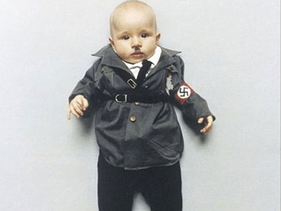 Έντυσε την κόρη της… Hitler