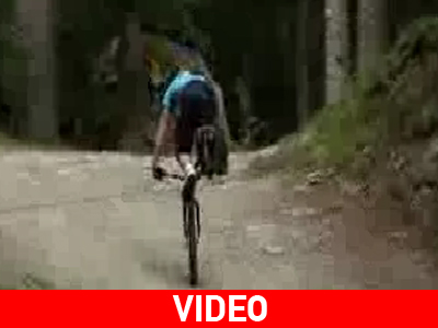 Έχει ταλέντο στην ποδηλασία…